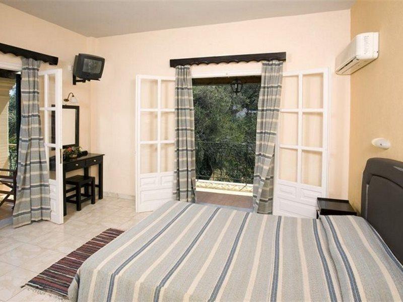 Yannis Servos Barbati Apartments Luaran gambar
