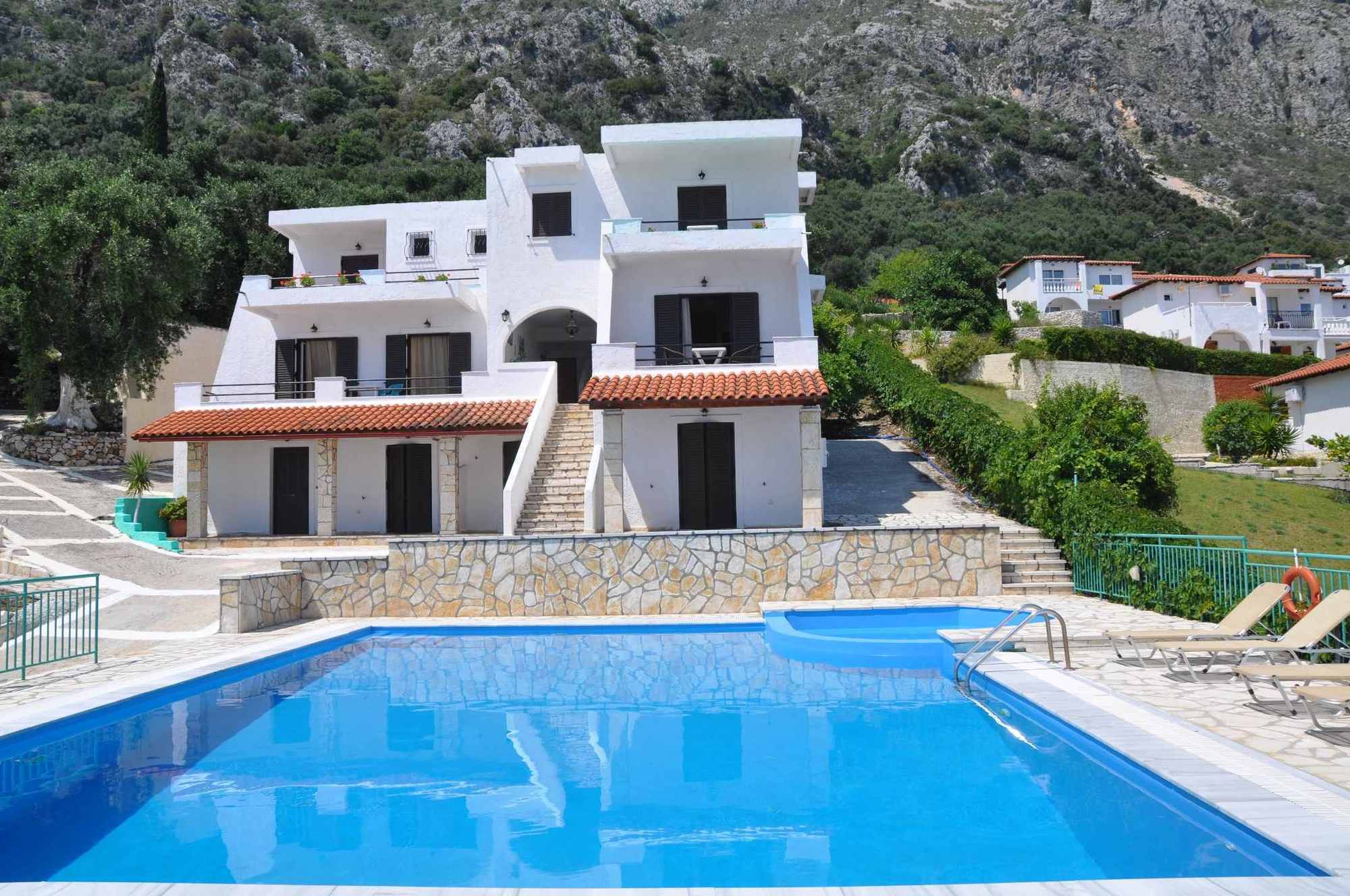 Yannis Servos Barbati Apartments Luaran gambar