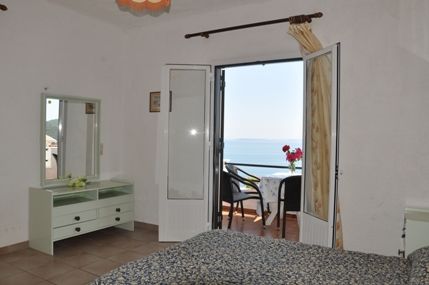 Yannis Servos Barbati Apartments Luaran gambar